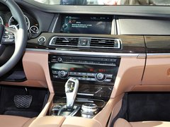 2013款 740Li 3.0T 领先型