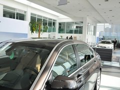 2013款 740Li 3.0T 领先型