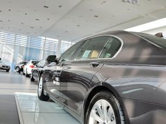 2013款 740Li 3.0T 领先型