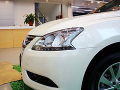 2012款 1.8L CVT 豪华版