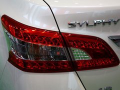2012款 1.8L CVT 豪华版