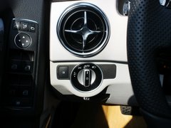 2013款 GLK300 3.0L 时尚型 5座
