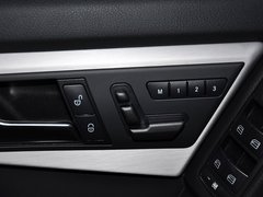 2013款 GLK300 3.0L 动感型 5座