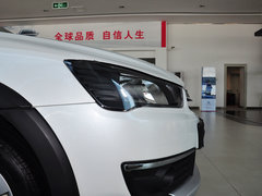2013款 两厢 1.6L 手动 CROSS