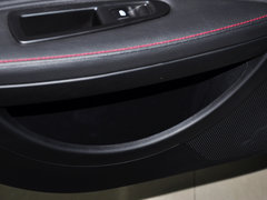 2013款 两厢 1.6L 手动 CROSS