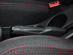 2013款 两厢 1.6L 手动 CROSS