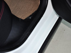 2013款 两厢 1.6L 手动 CROSS