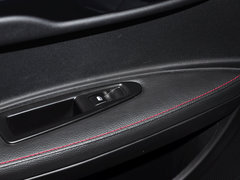 2013款 两厢 1.6L 手动 CROSS