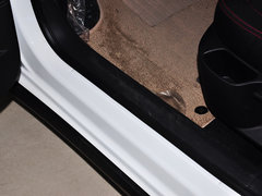 2013款 两厢 1.6L 手动 CROSS