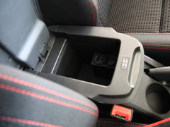 2013款 两厢 1.6L 自动 CROSS