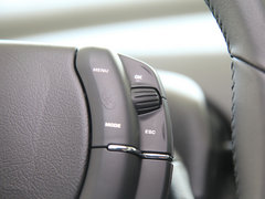 2013款 两厢 1.6L 自动 CROSS