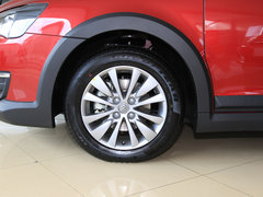 2013款 两厢 1.6L 自动 CROSS