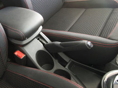 2013款 两厢 1.6L 自动 CROSS