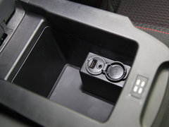 2013款 两厢 1.6L 自动 CROSS