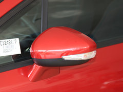 2013款 两厢 1.6L 自动 CROSS