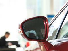 2013款 两厢 1.6L 自动 CROSS