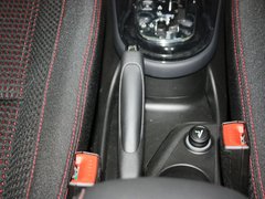 2013款 两厢 1.6L 自动 CROSS