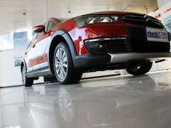 2013款 两厢 1.6L 自动 CROSS