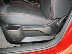 2013款 两厢 1.6L 自动 CROSS