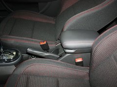 2013款 两厢 1.6L 自动 CROSS