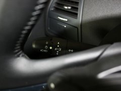 2013款 两厢 1.6L 自动 CROSS