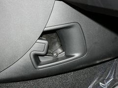 2013款 两厢 1.6L 自动 CROSS