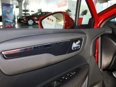 2013款 两厢 1.6L 自动 CROSS