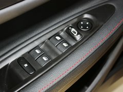 2013款 两厢 1.6L 自动 CROSS