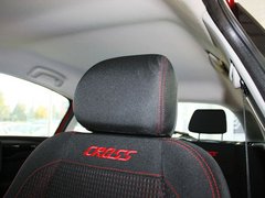 2013款 两厢 1.6L 自动 CROSS