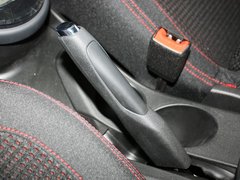 2013款 两厢 1.6L 自动 CROSS