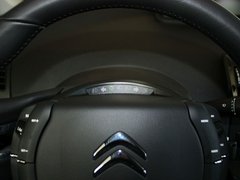 2013款 两厢 1.6L 自动 CROSS