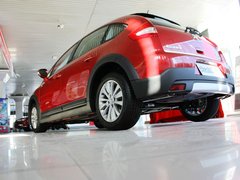 2013款 两厢 1.6L 自动 CROSS