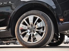2013款 2.2T 自动 行政版