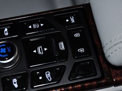 2013款 2.2T 自动 行政版