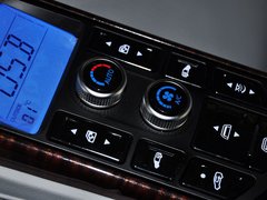 2013款 2.2T 自动 行政版