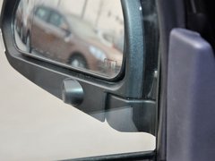 2013款 2.2T 自动 行政版