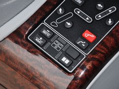 2013款 2.2T 自动 行政版