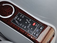 2013款 2.2T 自动 行政版