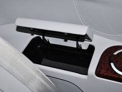 2013款 2.2T 自动 行政版