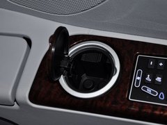 2013款 2.2T 自动 行政版