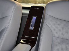 2013款 2.2T 自动 行政版