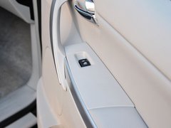 2013款 2.2T 自动 行政版
