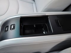 2013款 2.2T 自动 行政版