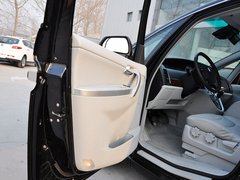 2013款 2.2T 自动 行政版