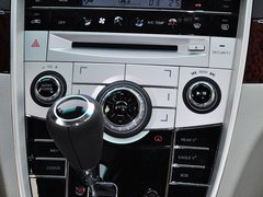 2013款 2.2T 自动 行政版
