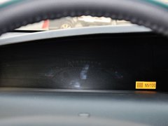 2013款 2.2T 自动 行政版