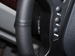 2013款 2.2T 自动 行政版