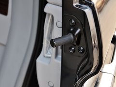 2013款 2.2T 自动 行政版