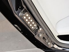 2013款 2.2T 自动 行政版