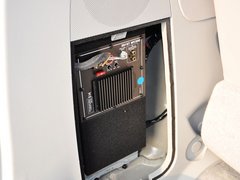 2013款 2.2T 自动 行政版